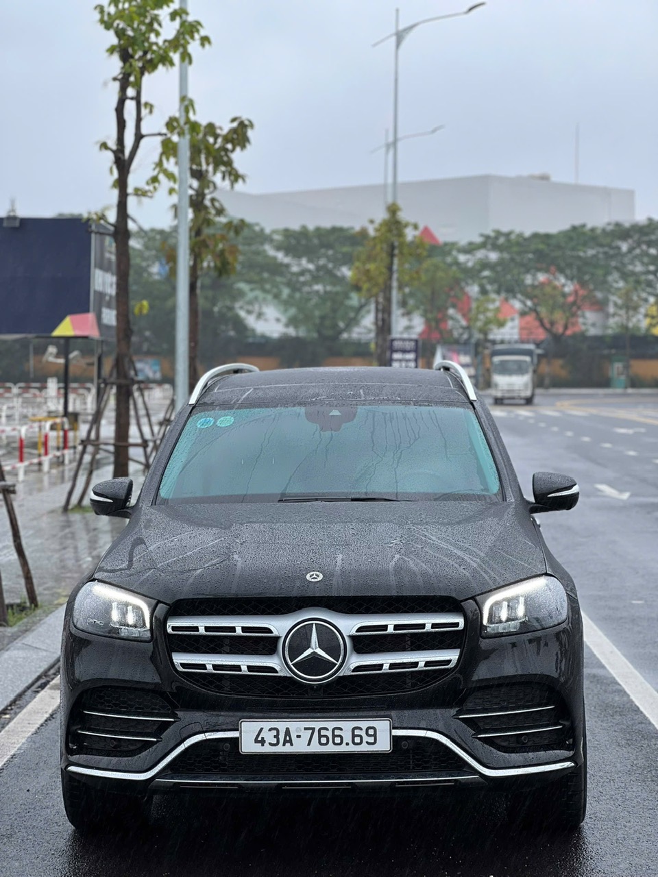 Dịch vụ thuê xe VIP Mercedes GLS450 đón sân bay Đà Nẵng Liên hệ : 0905.14.8888 - 0905.37.9999 mr Tùng